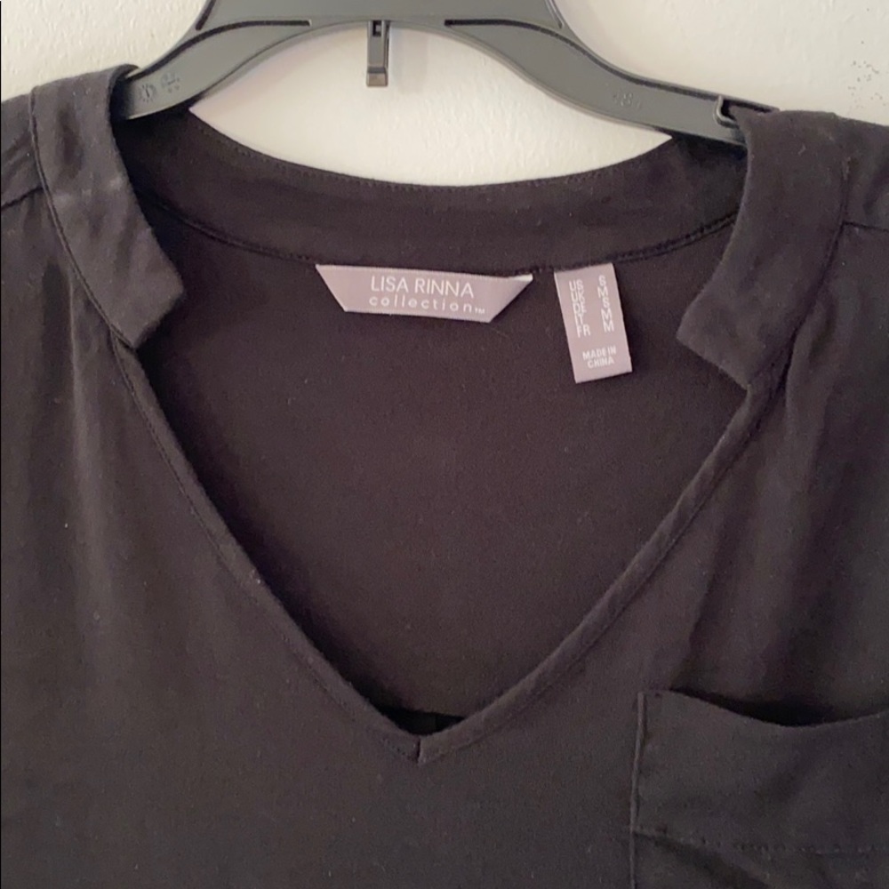 Black top - Picture 2 of 2